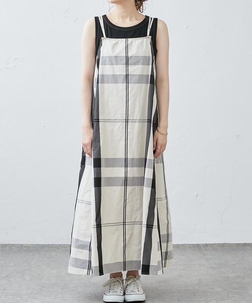 PUAL CE CIN(ピュアルセシン)の「【Du noir】WEB限定カラーあり/ダブルストラップ ビッグチェックキャミワンピース(ワンピース・レディース・ブラック系/ベージュ系/ネイビー×ホワイト/イエロー×グリーン・FREE)」の10枚目の写真