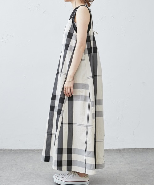 PUAL CE CIN(ピュアルセシン)の「【Du noir】WEB限定カラーあり/ダブルストラップ ビッグチェックキャミワンピース(ワンピース・レディース・ブラック系/ベージュ系/ネイビー×ホワイト/イエロー×グリーン・FREE)」の6枚目の写真