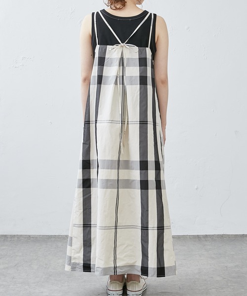 PUAL CE CIN(ピュアルセシン)の「【Du noir】WEB限定カラーあり/ダブルストラップ ビッグチェックキャミワンピース(ワンピース・レディース・ブラック系/ベージュ系/ネイビー×ホワイト/イエロー×グリーン・FREE)」の18枚目の写真