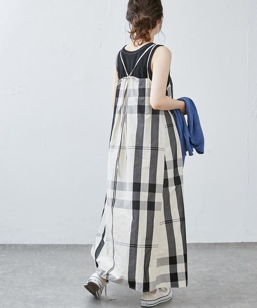 PUAL CE CIN(ピュアルセシン)の「【Du noir】WEB限定カラーあり/ダブルストラップ ビッグチェックキャミワンピース(ワンピース・レディース・ブラック系/ベージュ系/ネイビー×ホワイト/イエロー×グリーン・FREE)」の15枚目の写真