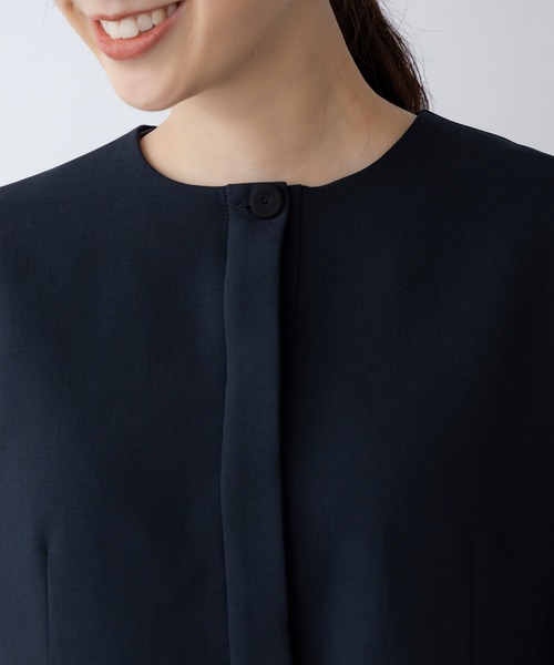 新品 タグ付 SONO NAVY Mum ソーノ ノーカラー　フレアジャケット Sono（ソーノ）の「【SONO/ソーノ】Mumダブルクロス ギャザー