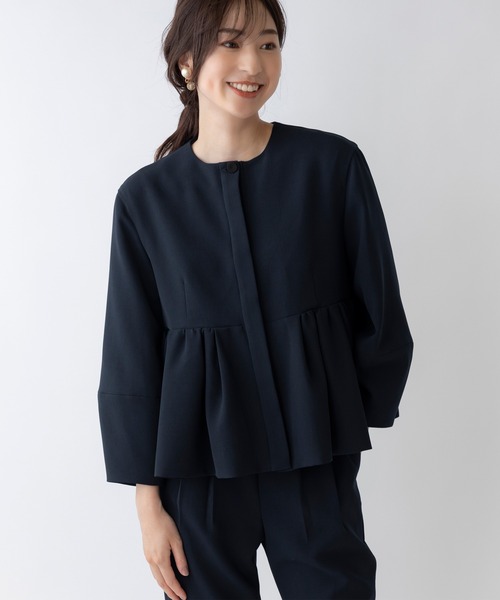 新品 タグ付 SONO NAVY Mum ソーノ ノーカラー　フレアジャケット Sono（ソーノ）の「【SONO/ソーノ】Mumダブルクロス ギャザー