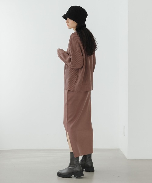 LAKOLE（ラコレ）の「12Gカシミヤタッチナロースカート[セットアップ対応] / 285887（スカート・レディース・ブラック/ブラウン/グレイッシュベージュ・SMALL/MEDIUM）」の4枚目の写真