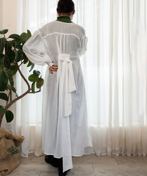 INTERPLAY（インタープレイ）の「【INTERPLAY x AYUMI】2WAY ボリュームスリーブ ワンピース（ワンピース・レディース・ホワイト/ライトブルー/ネイビー・FREE）」の8枚目の写真