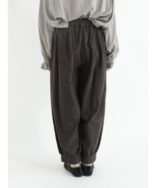 Samansa Mos2(サマンサ モスモス)の「綿起毛ツイル裾レースパンツ(その他パンツ・レディース・ブラック/グリーン/ベージュ・フリ-)」の13枚目の写真