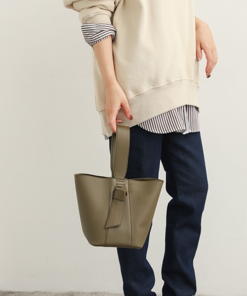 URBAN RESEARCH DOORS(アーバンリサーチドアーズ)の「ノットワンハンドルショルダーバッグ(ショルダーバッグ・レディース・ブラック/オリーブ/ベージュ系その他・-)」の19枚目の写真