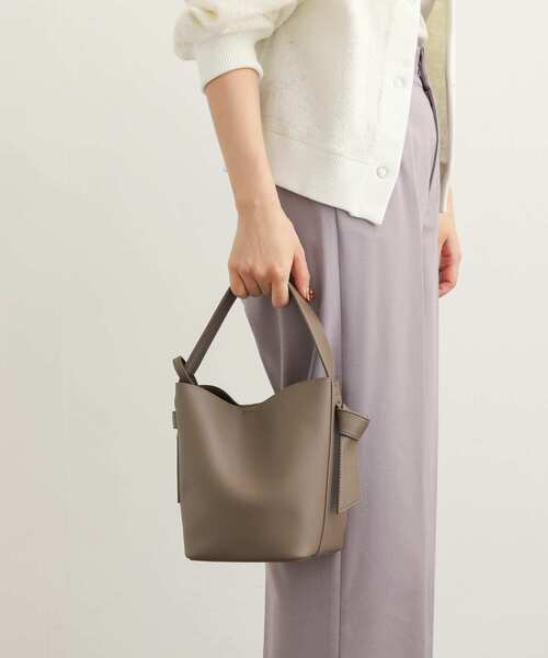 URBAN RESEARCH DOORS(アーバンリサーチドアーズ)の「ノットワンハンドルショルダーバッグ(ショルダーバッグ・レディース・ブラック/オリーブ/ベージュ系その他・-)」の14枚目の写真