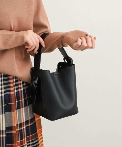 URBAN RESEARCH DOORS(アーバンリサーチドアーズ)の「ノットワンハンドルショルダーバッグ(ショルダーバッグ・レディース・ブラック/オリーブ/ベージュ系その他・-)」の12枚目の写真