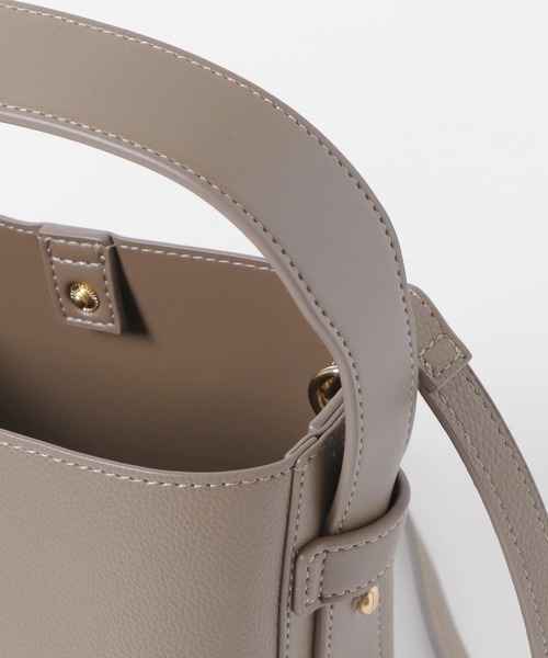 URBAN RESEARCH DOORS(アーバンリサーチドアーズ)の「ノットワンハンドルショルダーバッグ(ショルダーバッグ・レディース・ブラック/オリーブ/ベージュ系その他・-)」の16枚目の写真