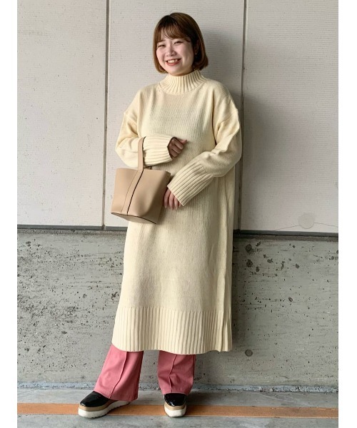 HONEYSUCKLE ROSE(ハニーサックルローズ)の「【HONEYSUCKLE ROSE】ハイネックニットワンピース(ワンピース・レディース・ブラック/オフホワイト/ベージュ・M/L)」の13枚目の写真