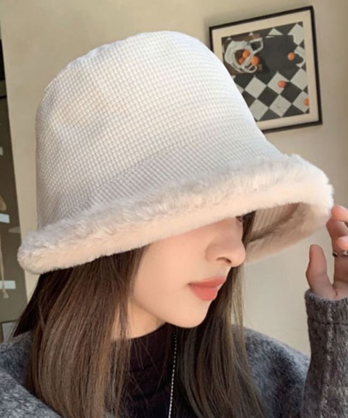 STYLEBLOCK(スタイルブロック)の「ファー使いワッフルバケットハット(ハット・レディース・ベージュ/ブラック/カーキ/ホワイト・FREE)」の1枚目の写真