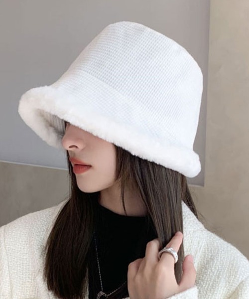 STYLEBLOCK(スタイルブロック)の「ファー使いワッフルバケットハット(ハット・レディース・ベージュ/ブラック/カーキ/ホワイト・FREE)」の2枚目の写真