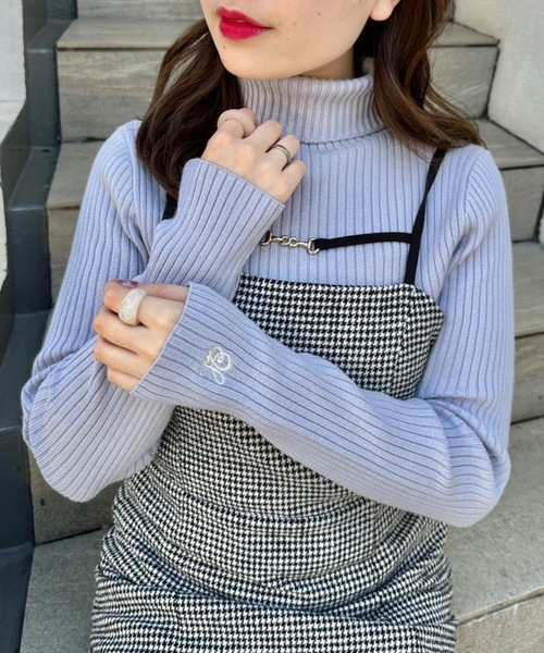 OLIVE des OLIVE（オリーブデオリーブ）の「タートルネック刺繍