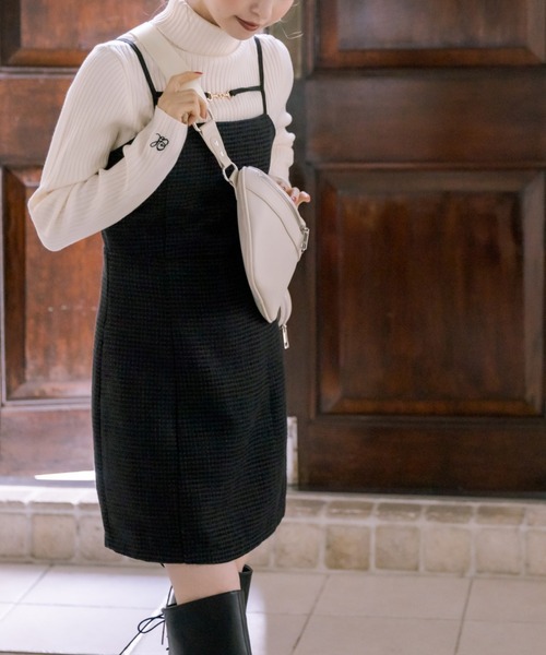 OLIVE des OLIVE（オリーブデオリーブ）の「タートルネック刺繍リブニット（ニット/セーター・レディース・ブラック/ブラウン/オフホワイト/サックスブルー/スミクロ・FREE）」の6枚目の写真