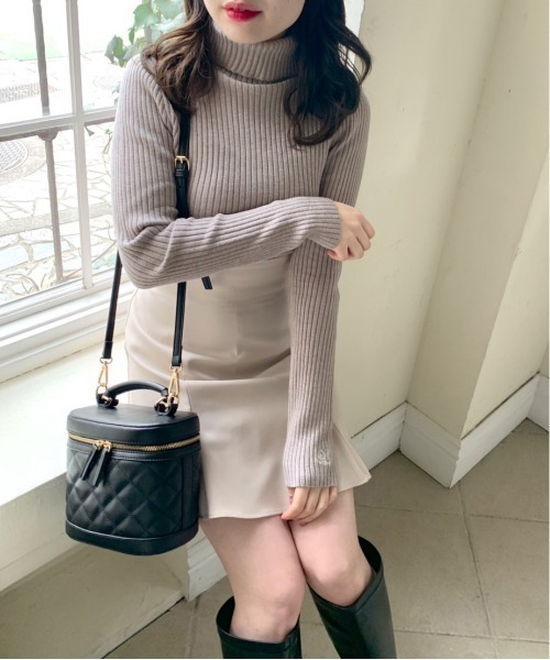 OLIVE des OLIVE（オリーブデオリーブ）の「タートルネック刺繍リブニット（ニット/セーター・レディース・ブラック/ブラウン/オフホワイト/サックスブルー/スミクロ・FREE）」の16枚目の写真