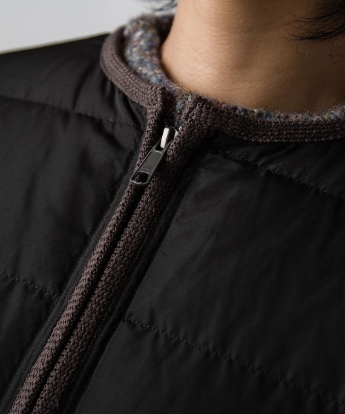 配色パイピングノーカラーダウンコート