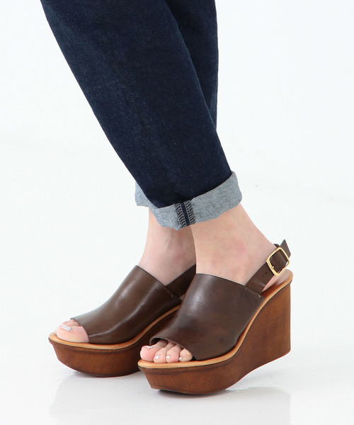 Another Edition（アナザーエディション）の「ENESSウェッジサンダル/BCENESS WEG SNDL90（サンダル・レディース・ブラック/ダークブラウン・38/37/36）」の2枚目の写真