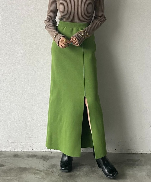 新品❤️CPG スリット入りグリーンスカート AIC.（エーアイシー）の「再入荷 サイドスリットスポンジニットロング