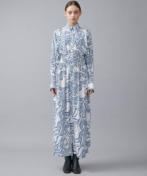 IHNN（イン）の「【IHNN/(イン)】《STUDIOUS別注》ヴァーグプリントウエストシャーリングロングドレス（シャツワンピース・レディース・ブルー/ブラウン・36/38）」の22枚目の写真