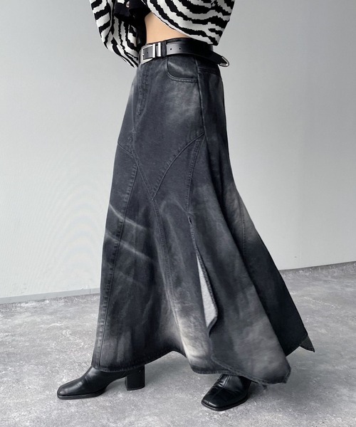 PAGEBOY(ページボーイ)の「シアーブリーチデニムスカート(デニムスカート・レディース・ブラック/ブルー・S/M)」の4枚目の写真