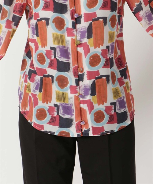 REDYAZEL（レディアゼル）の「カラフルペイントデコルテあきブラウス（シャツ/ブラウス・レディース・グリーン/ネイビー/オレンジ・SMALL/MEDIUM）」の15枚目の写真