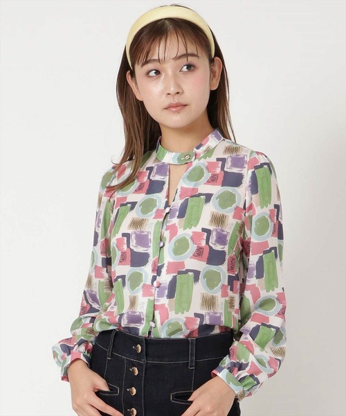 REDYAZEL（レディアゼル）の「カラフルペイントデコルテあきブラウス（シャツ/ブラウス・レディース・グリーン/ネイビー/オレンジ・SMALL/MEDIUM）」の5枚目の写真