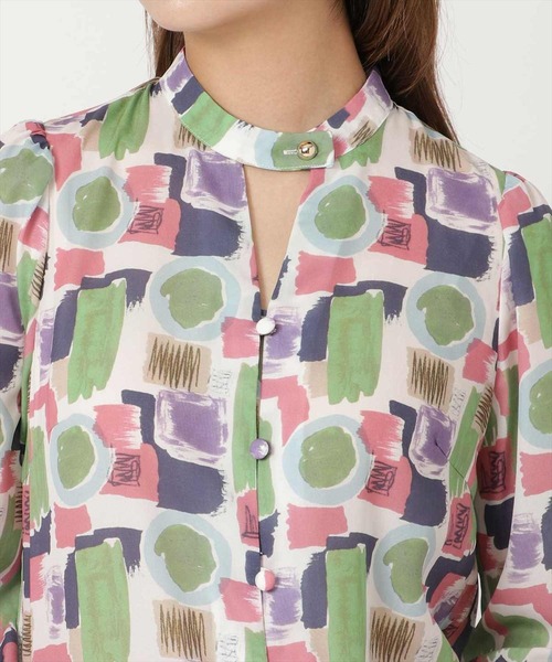 REDYAZEL（レディアゼル）の「カラフルペイントデコルテあきブラウス（シャツ/ブラウス・レディース・グリーン/ネイビー/オレンジ・SMALL/MEDIUM）」の13枚目の写真