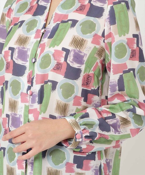 REDYAZEL（レディアゼル）の「カラフルペイントデコルテあきブラウス（シャツ/ブラウス・レディース・グリーン/ネイビー/オレンジ・SMALL/MEDIUM）」の16枚目の写真