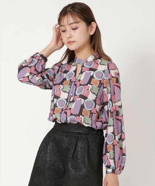 REDYAZEL（レディアゼル）の「カラフルペイントデコルテあきブラウス（シャツ/ブラウス・レディース・グリーン/ネイビー/オレンジ・SMALL/MEDIUM）」の8枚目の写真