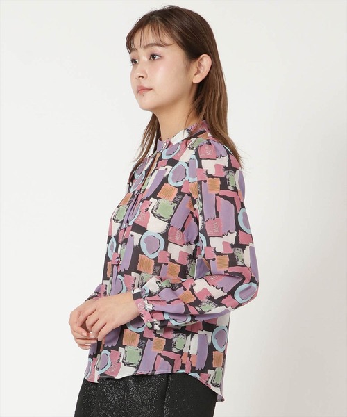 REDYAZEL（レディアゼル）の「カラフルペイントデコルテあきブラウス（シャツ/ブラウス・レディース・グリーン/ネイビー/オレンジ・SMALL/MEDIUM）」の6枚目の写真