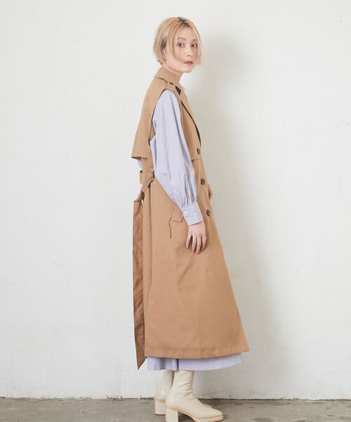 kivi（キヴィ）の「ノースリトレンチコート（トレンチコート・レディース・ブラック/ベージュ・FREE）」の11枚目の写真