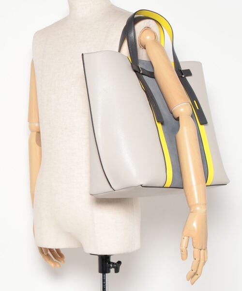 FURLA（フルラ）の「フルラ ジョーヴェ トートバッグ L（トートバッグ・メンズ・グレー系その他・ONE SIZE）」の4枚目の写真