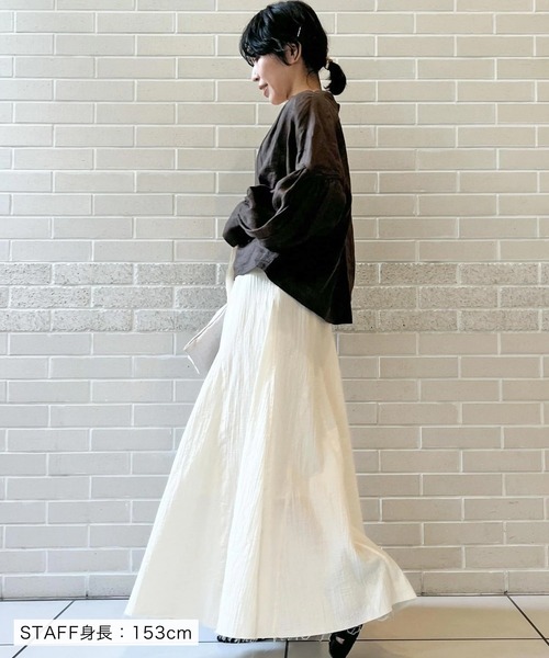 SALON adam et rope'（サロン アダム エ ロペ）の「【セットアップ対応・洗える】オーガニックコットンガーゼフレアースカート（スカート・レディース・オフホワイト/スミクロ・FREE）」の19枚目の写真