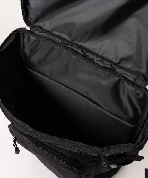 zucchero（ズッケロ）の「MEI OCEAN/メイオーシャン BIGポケット ボックス型リュック スクエアリュック（バックパック/リュック・メンズ・ブラック×ブルー/ブラック×グリーン/ブラック×パープル/ブラック×ブラック・FREE）」の5枚目の写真