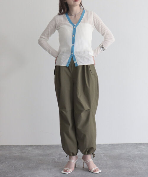 fredy emue（フレディエミュ）の「ワイドリブ配色シアーカーディガン（カーディガン/ボレロ・レディース・ネイビー/ライトグレー/オフホワイト・38）」の9枚目の写真