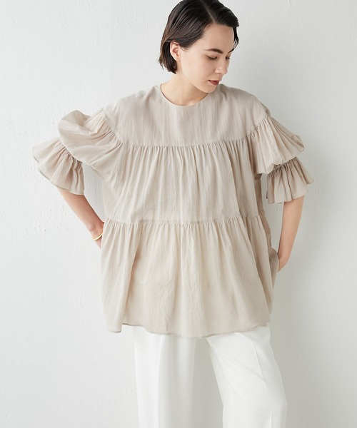 Whim Gazette（ウィムガゼット）の「コットンシフォンギャザーブラウス（シャツ/ブラウス・レディース・ライトブルー/ブラック/グレイッシュベージュ・FREE）」の6枚目の写真