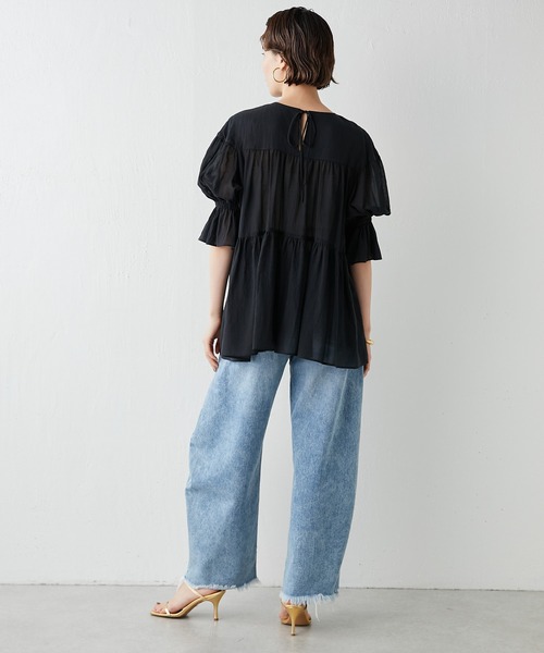 Whim Gazette（ウィムガゼット）の「コットンシフォンギャザーブラウス（シャツ/ブラウス・レディース・ライトブルー/ブラック/グレイッシュベージュ・FREE）」の17枚目の写真