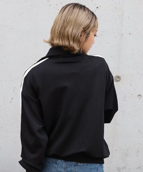 FFEIN(フェイン)の「【FFEIN/フェイン】オーバーサイズワンポイントトラックジャケット / ブロークコア スポーティ(ジャージ・メンズ・オフホワイト/ブラック/ブラウン/カーキ/ターコイズブルー/オレンジ/ホワイト/ベージュ・MEDIUM/LARGE/X-LARGE/SMALL)」の19枚目の写真