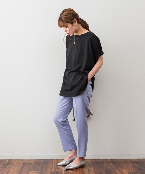 atONE(アットワン)の「atONE 2WAYゴムギャザースリーブカットソー(Tシャツ/カットソー・レディース・ホワイト/グレイッシュベージュ/ブラック/テラコッタ・M-L/4L~5L/LL~3L)」の16枚目の写真