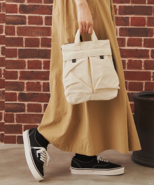 EDIT Gris（エディットグリ）の「2WAYポケットナイロンショルダーバッグ（ショルダーバッグ・レディース・ブラック/アイボリー・FREE）」の5枚目の写真