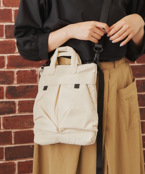 EDIT Gris（エディットグリ）の「2WAYポケットナイロンショルダーバッグ（ショルダーバッグ・レディース・ブラック/アイボリー・FREE）」の4枚目の写真