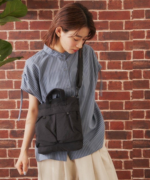 EDIT Gris（エディットグリ）の「2WAYポケットナイロンショルダーバッグ（ショルダーバッグ・レディース・ブラック/アイボリー・FREE）」の7枚目の写真