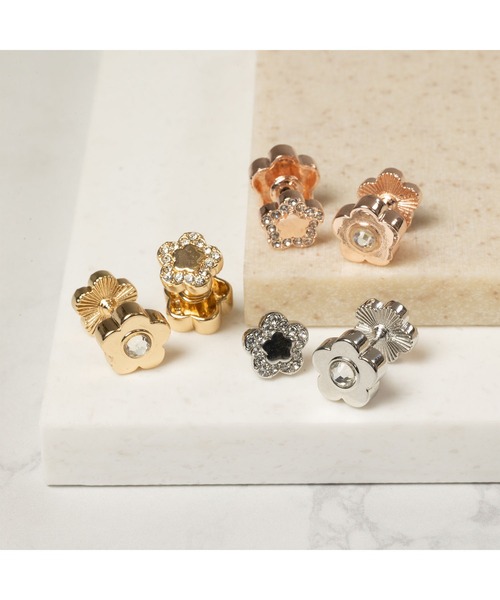 MARY QUANT（マリークワント）の「ビジューデイジーデュオ ピアス（ピアス（両耳用）・レディース・シルバー/ゴールド/ピンクゴールド・FREE）」の19枚目の写真