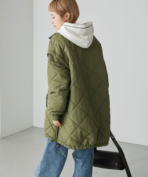 forksy.（フォルクシー）の「【forksy.】マルチウェイ中綿リバーシブルダイヤキルティングミドルコート（ブルゾン・レディース・カーキ/アイボリー/ブラック・FREE）」の4枚目の写真