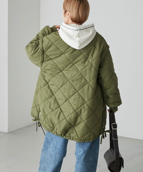 forksy.（フォルクシー）の「【forksy.】マルチウェイ中綿リバーシブルダイヤキルティングミドルコート（ブルゾン・レディース・カーキ/アイボリー/ブラック・FREE）」の5枚目の写真