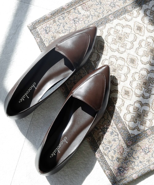 chocolates（チョコラテス）の「ポインテッドトゥ ローファーパンプス【日本製】（パンプス・レディース・ブラック/ブラウン/ホワイト/ベージュ・23.5cm/23cm/22cm/25cm/24cm/24.5cm/22.5cm）」の4枚目の写真