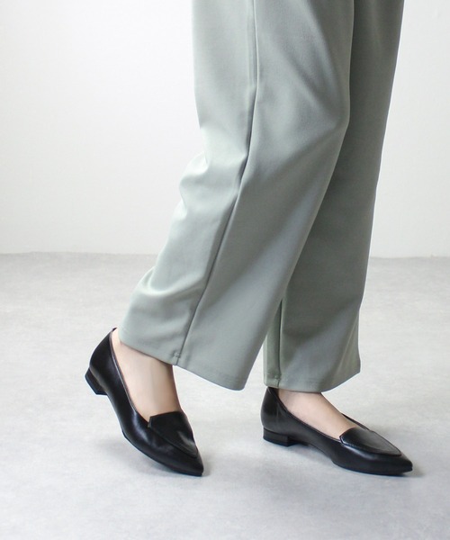 chocolates（チョコラテス）の「ポインテッドトゥ ローファーパンプス【日本製】（パンプス・レディース・ブラック/ブラウン/ホワイト/ベージュ・23.5cm/23cm/22cm/25cm/24cm/24.5cm/22.5cm）」の9枚目の写真