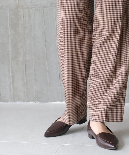 chocolates（チョコラテス）の「ポインテッドトゥ ローファーパンプス【日本製】（パンプス・レディース・ブラック/ブラウン/ホワイト/ベージュ・23.5cm/23cm/22cm/25cm/24cm/24.5cm/22.5cm）」の22枚目の写真