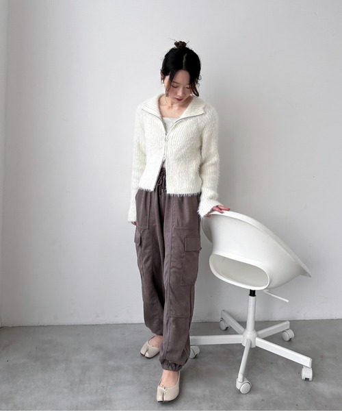 EPIMI E'PIMMY（エピミエピミー）の「スエードポンチカーゴパンツ（カーゴパンツ・レディース・アイボリー/ブラック/グレー・MEDIUM）」の7枚目の写真