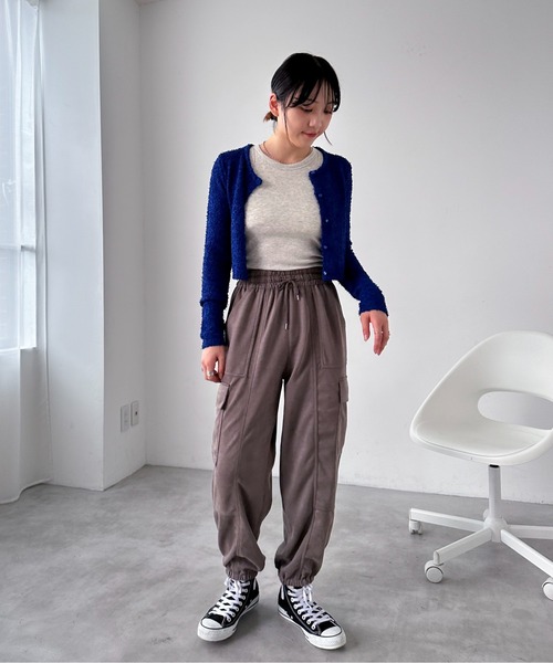 EPIMI E'PIMMY（エピミエピミー）の「スエードポンチカーゴパンツ（カーゴパンツ・レディース・アイボリー/ブラック/グレー・MEDIUM）」の20枚目の写真